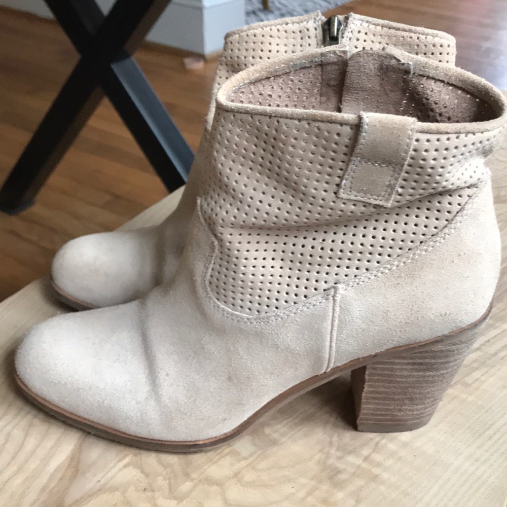 Vince Camuto suede ankle boots zipper side
